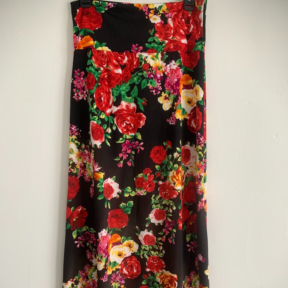 Agnes & Dora Maxi Skirt Floral Pattern Size Medium